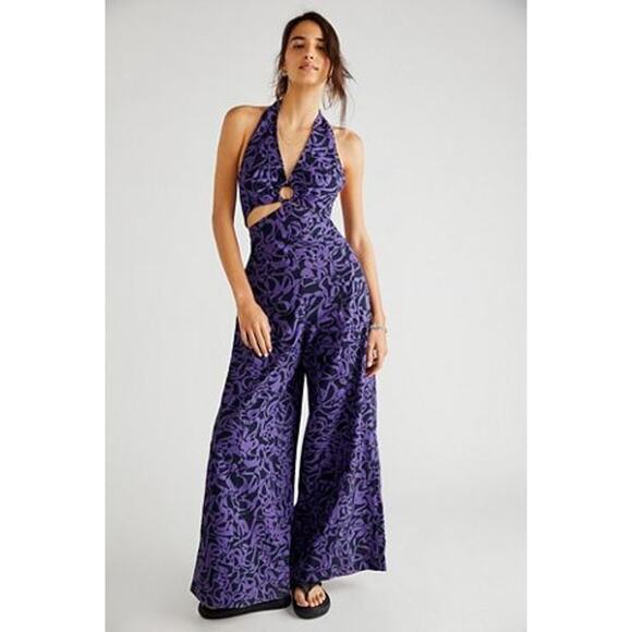 New Free People Kira Halter Boho Jumpsuit $148 X-SMALL Purple & Black Cutout - Picture 1 of 4